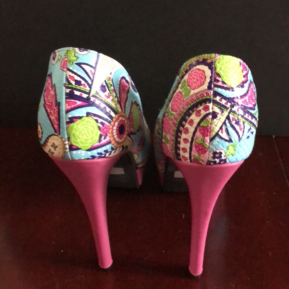 Show Story High Heels - Picture 2 of 6